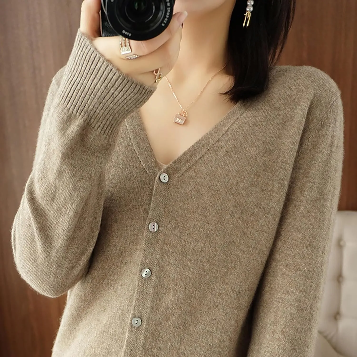 Cropped Cardigan Sweaters for Women 2024 Lightweight Knit Cardigan Long Sleeve V Neck Button Down Fall Outerwear