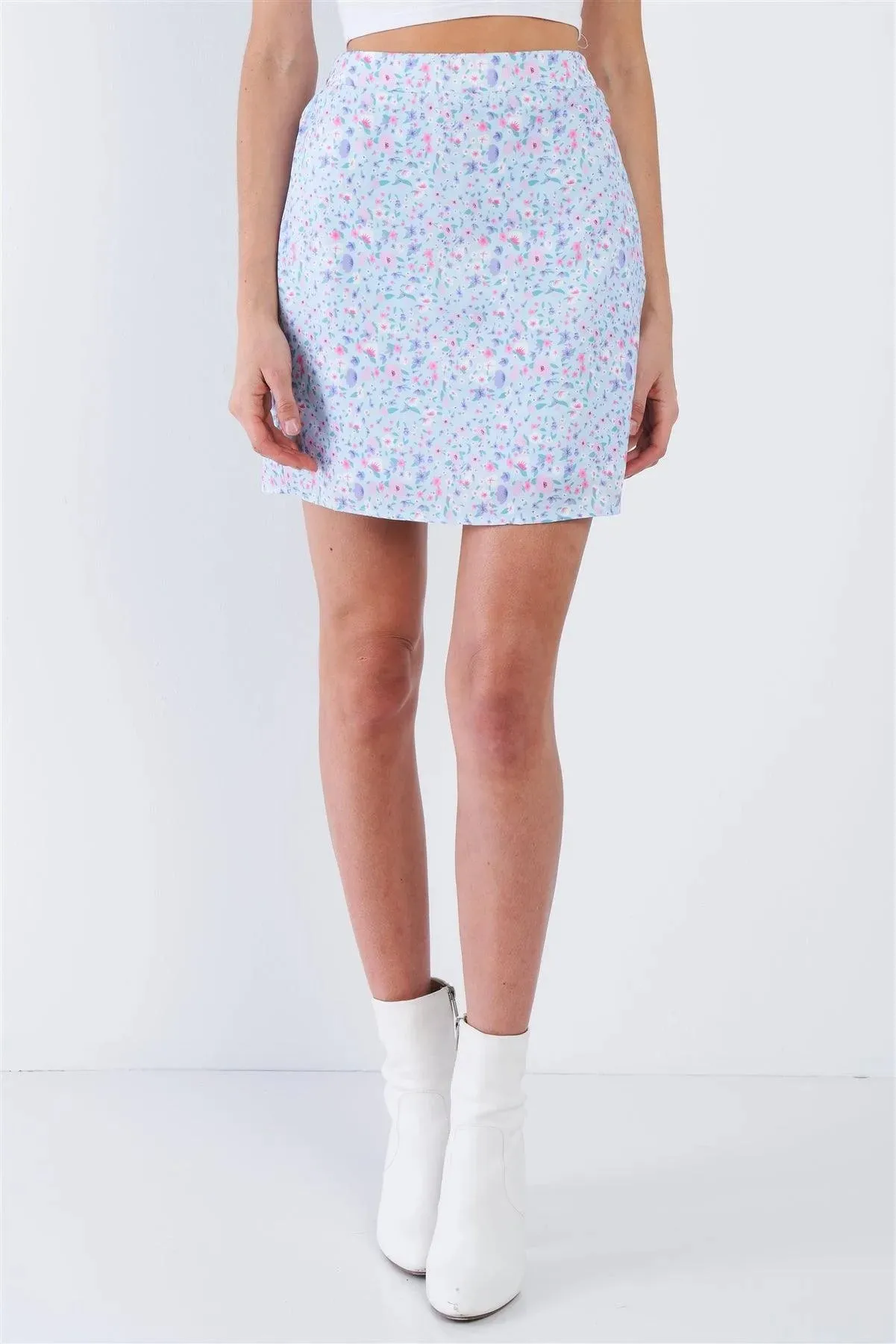 Sky Blue Floral Print Mid Rise Mini Floral Skirt   /3-2-1
